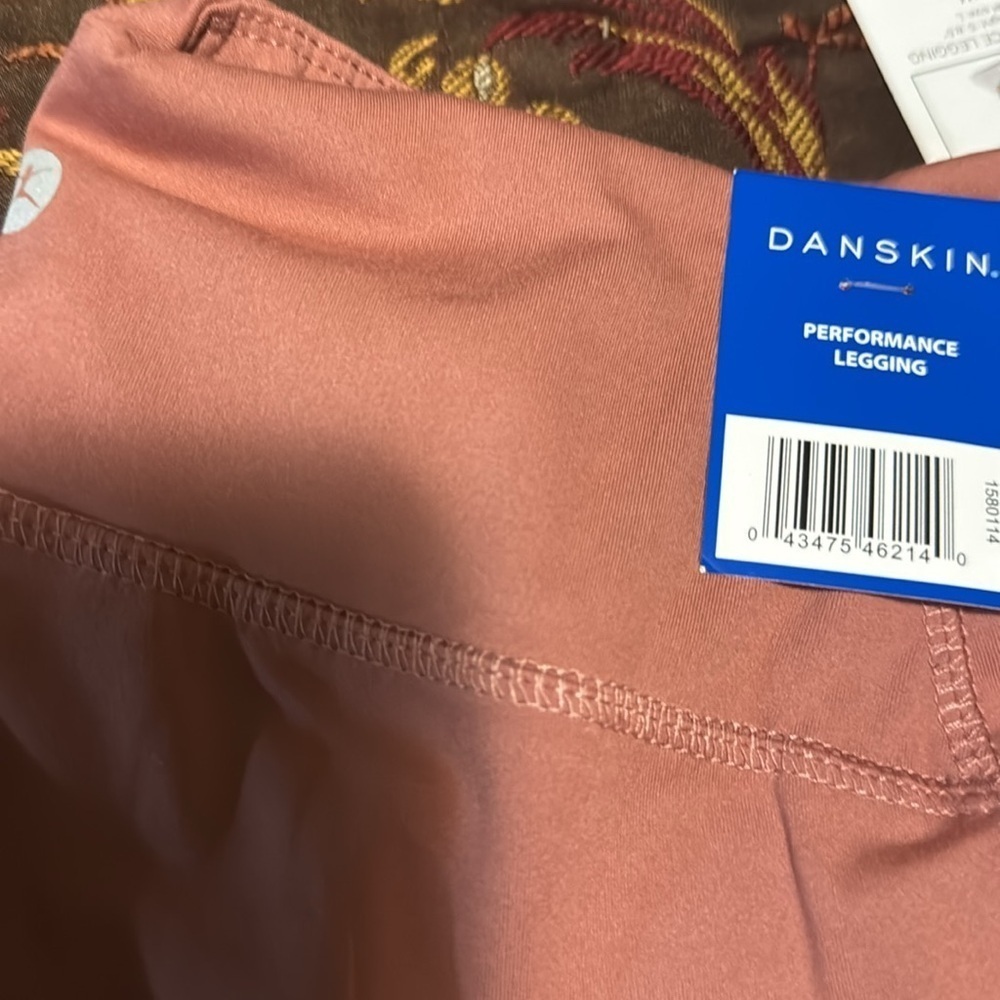 Danskin Ladies' Lightweight 7/8 Legging Pink Large New - Picture 7 of 9
